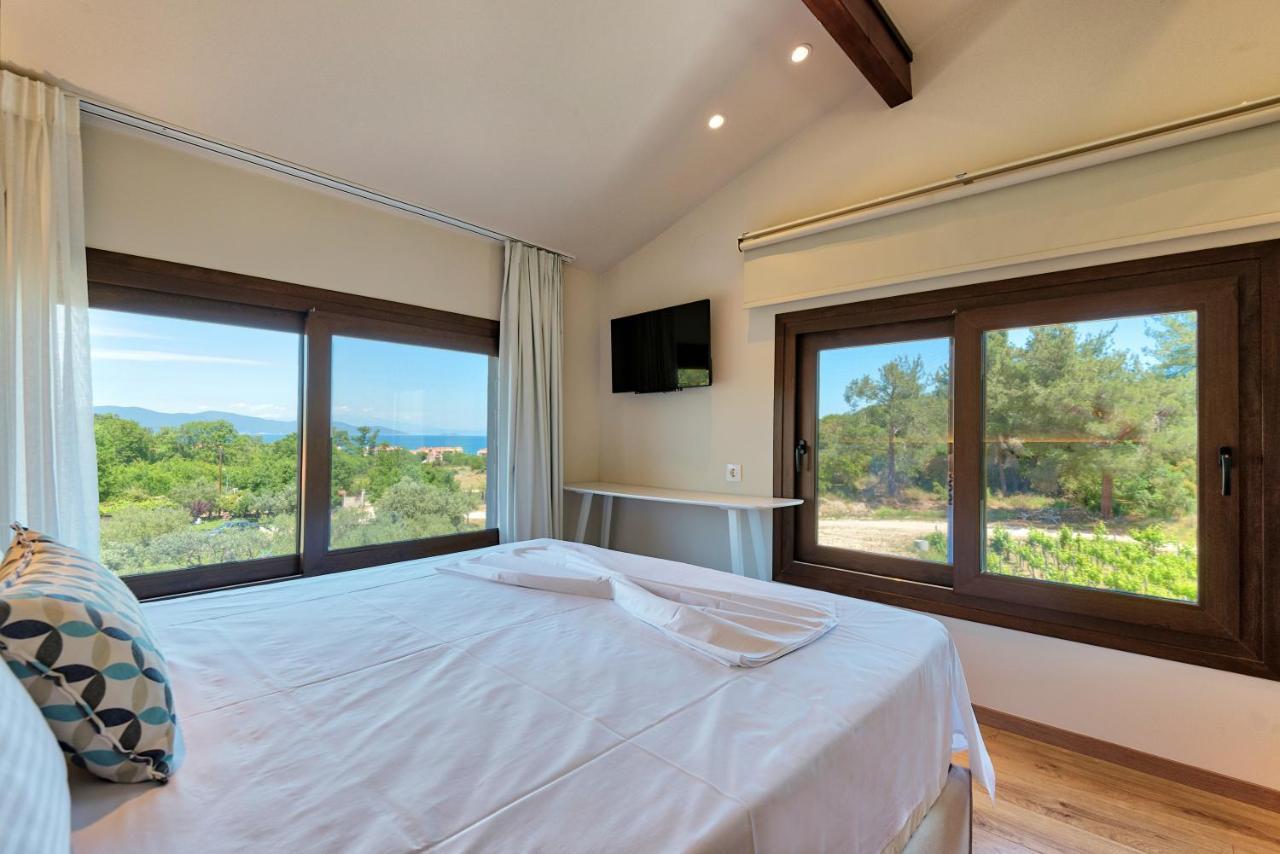 Dionysus Apartments & Suites Ierissos Eksteriør billede