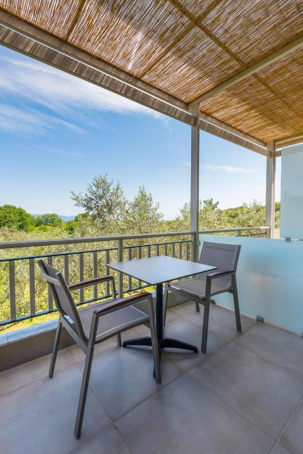 Dionysus Apartments & Suites Ierissos Eksteriør billede
