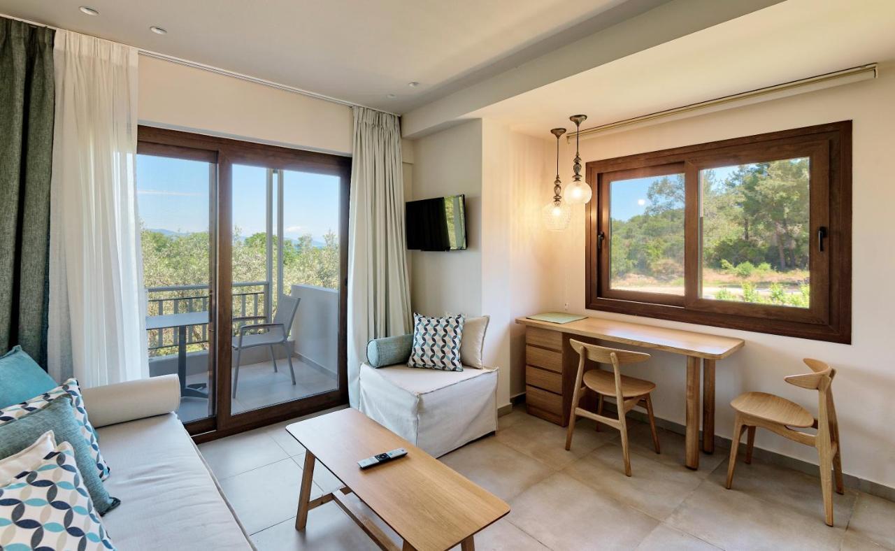 Dionysus Apartments & Suites Ierissos Eksteriør billede